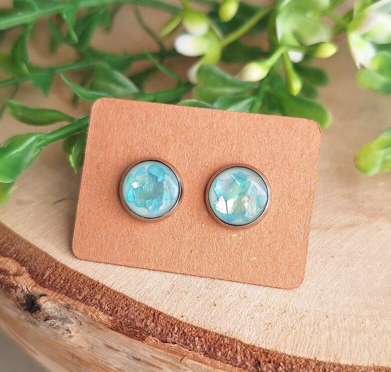 Kolczyki sztyfty - błękitna muszla 