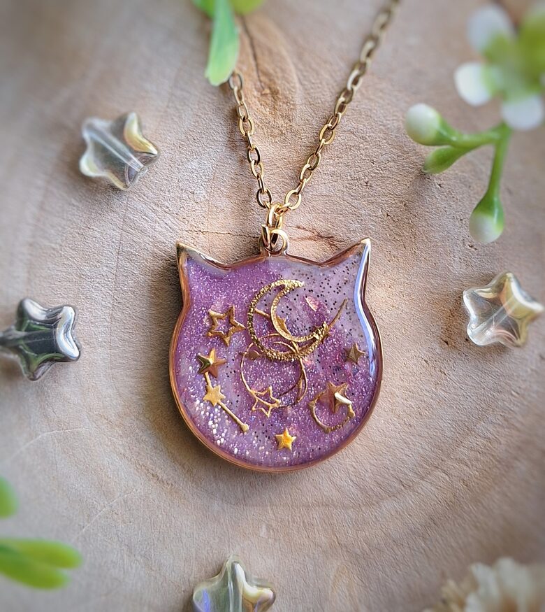 Wisiorek z żywicy - Kosmiczny Kotek