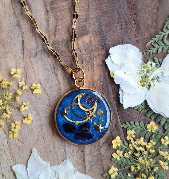 Blask Księżyca - Naszyjnik ze stali szlachetnej - Biżuteria z żywicy Handmade